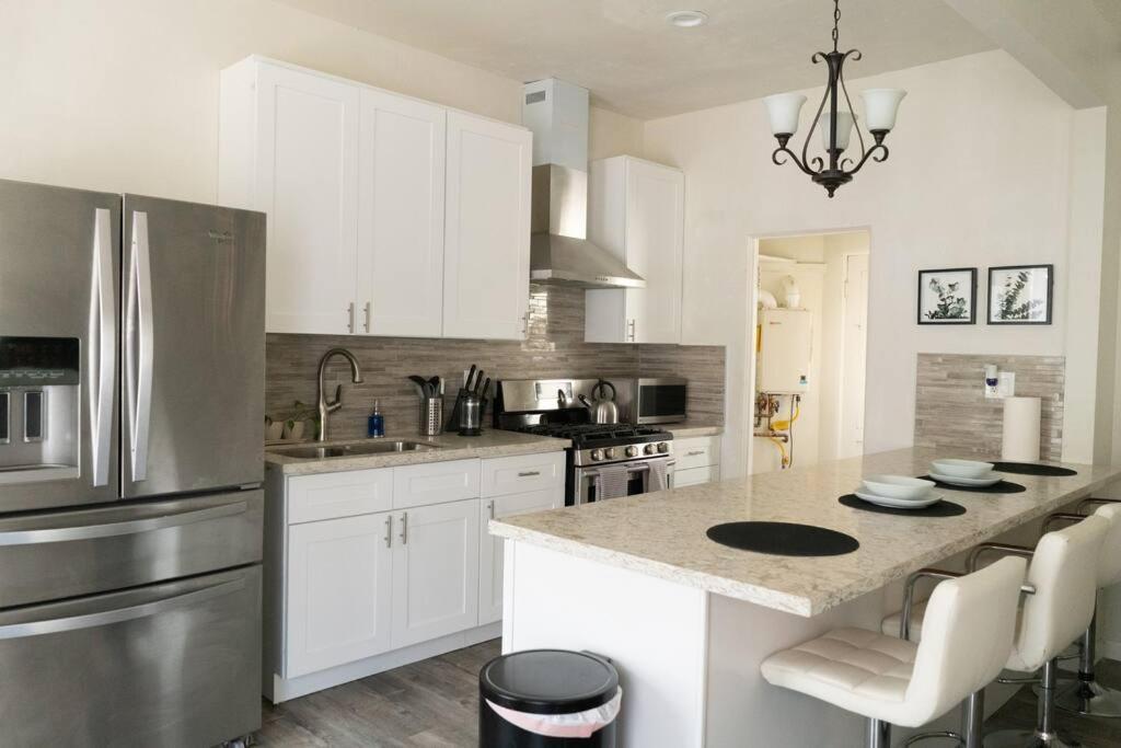 Spacious 2-Bedroom Unit In Hollywood 洛杉矶 外观 照片